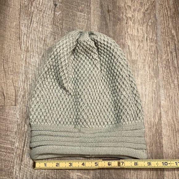 beanie hat - Picture 6 of 7
